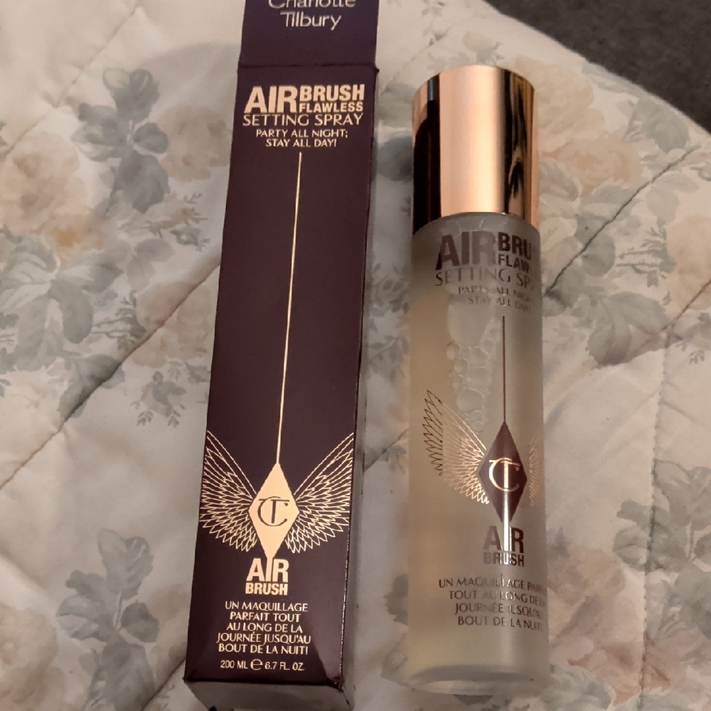 Charlotte Tilbury Airbrush Flawless Setting Spray - Gold